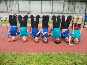 Meitliriege.jpg